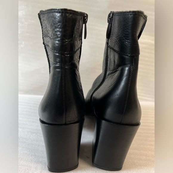 Franco Sarto Womens Black Ankle Booties Leather Block Heel 10M Business Casual - Picture 13 of 14